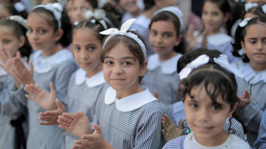 أكثر من نصف مليون طفل لاجئ من فلسطين يعودون إلى المدرسة