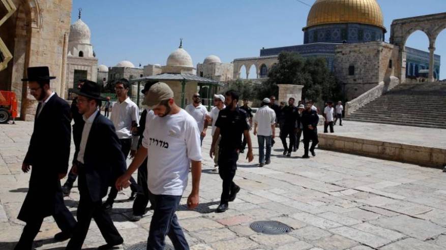 65 مستوطنا يقتحمون المسجد الأقصى بحراسات مشددة