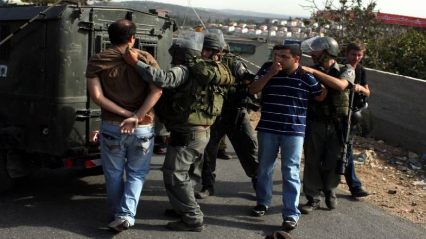 الاحتلال يعتقل تسعة مواطنين من الضفة