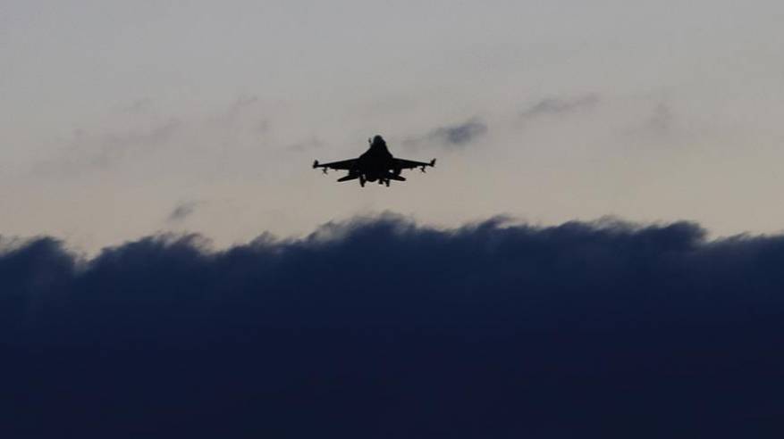 الطيران الحربي الإسرائيلي يجدد قصفه لمواقع في قطاع غزة