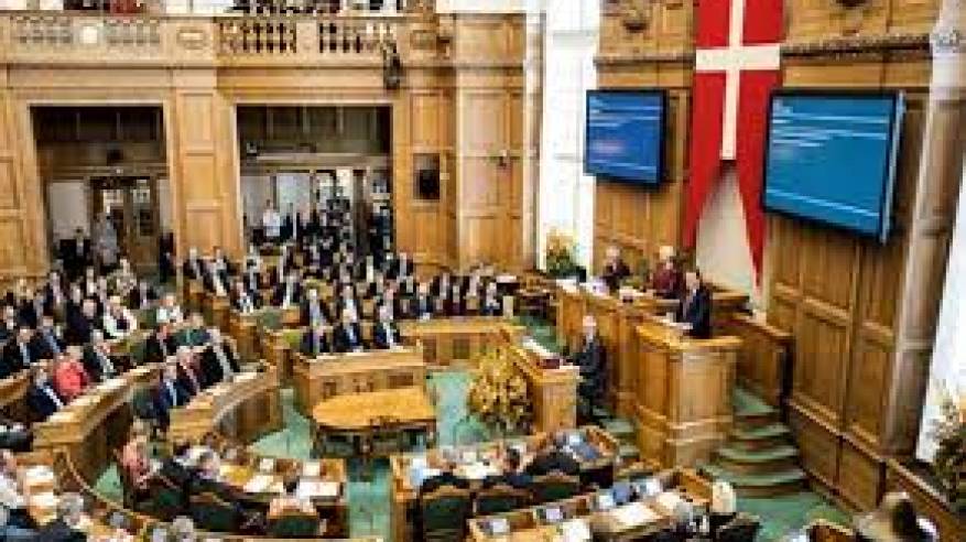 البرلمان الدنماركي يطالب باستثناء 