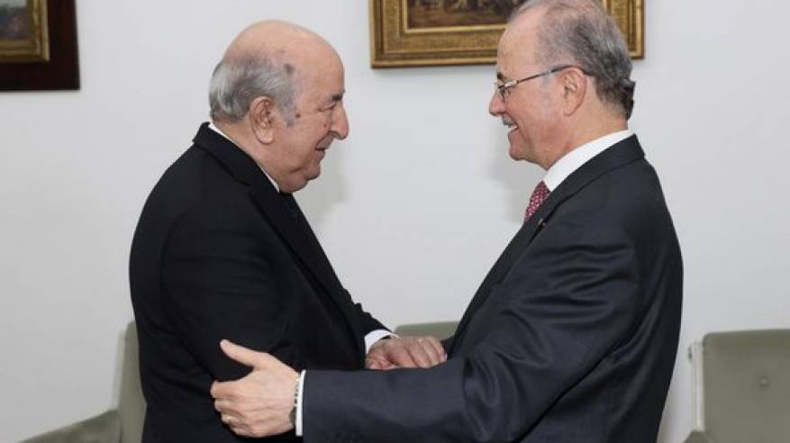 الرئيس الجزائري يستقبل رئيس الوزراء محمد مصطفى