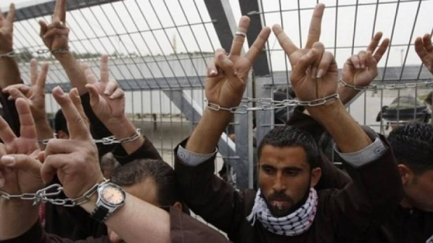 مؤسسات الأسرى: الاحتلال اعتقل (486) فلسطينيا خلال الشهر الماضي
