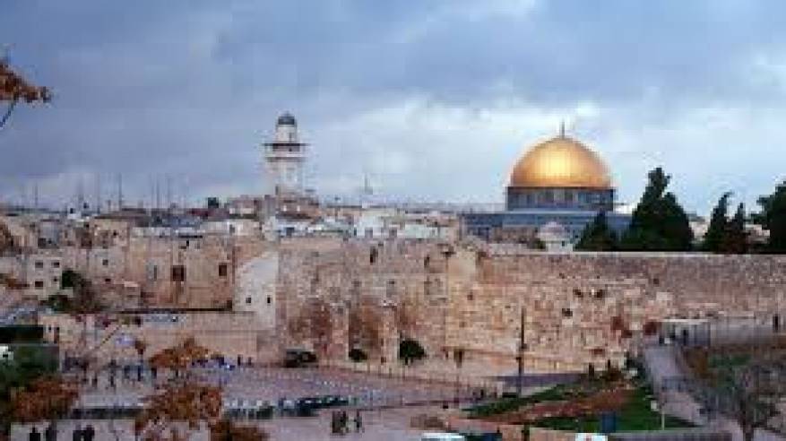 المبعوثة الأوروبية للسلام تزور أوقاف القدس وتطّلع على انتهاكات الاحتلال بحق المسجد الأقصى