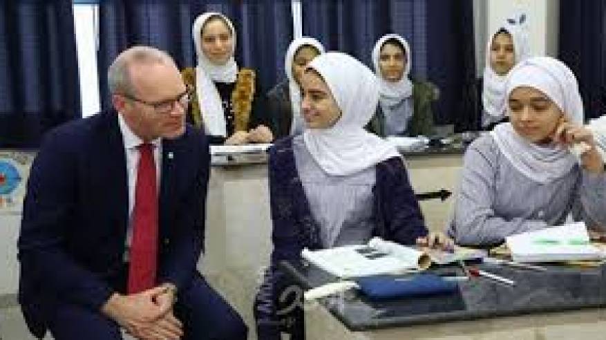 وزير الخارجية الإيرلندي يزور قطاع غزة ويلتقي طلبة 