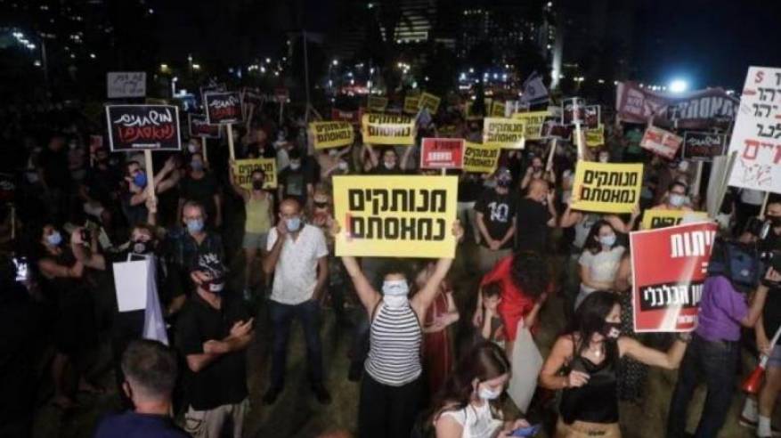 آلاف الاسرائيليين يتظاهرون ضد نتنياهو واحتجاجا على الأزمة الاقتصادية