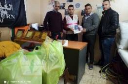 اللجنة الشعبية للاجئين في محافظة الخليل تسلم معدات طبية لفرق الطوارئ