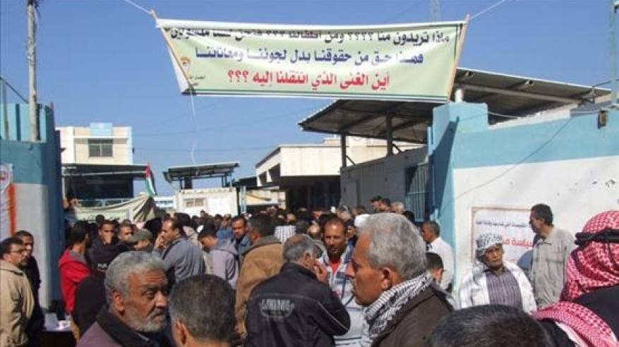 اعتصام احتجاجي على قطع «الأونروا« المعونة المالية عن النازحين الفلسطينيين