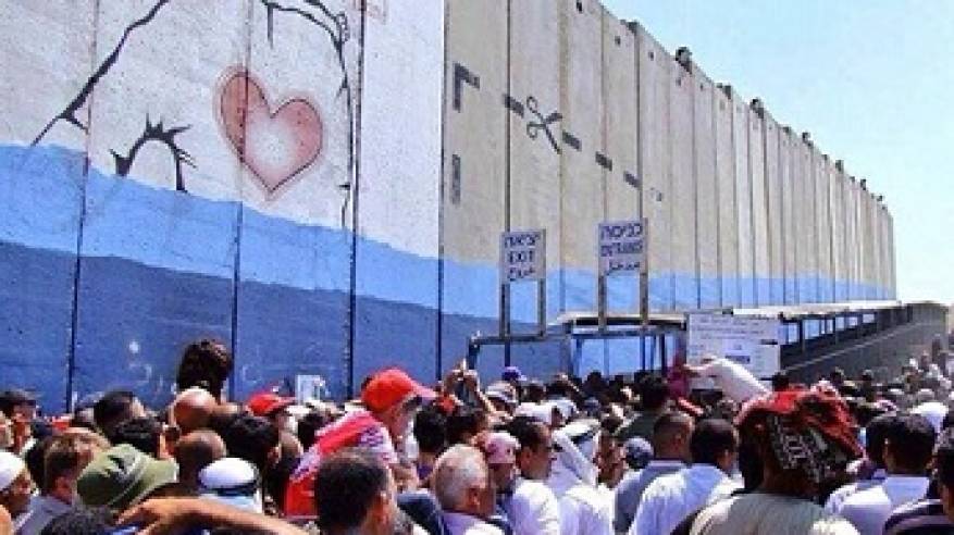 اعتصام وصلاة خاصة فوق أراضي بيت جالا المجرفة لصالح الجدار